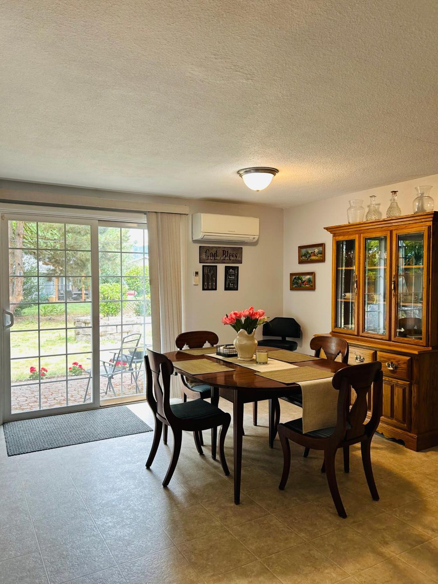 Emerald City 3 Bedroom 1 Bath Home Eugene Extérieur photo