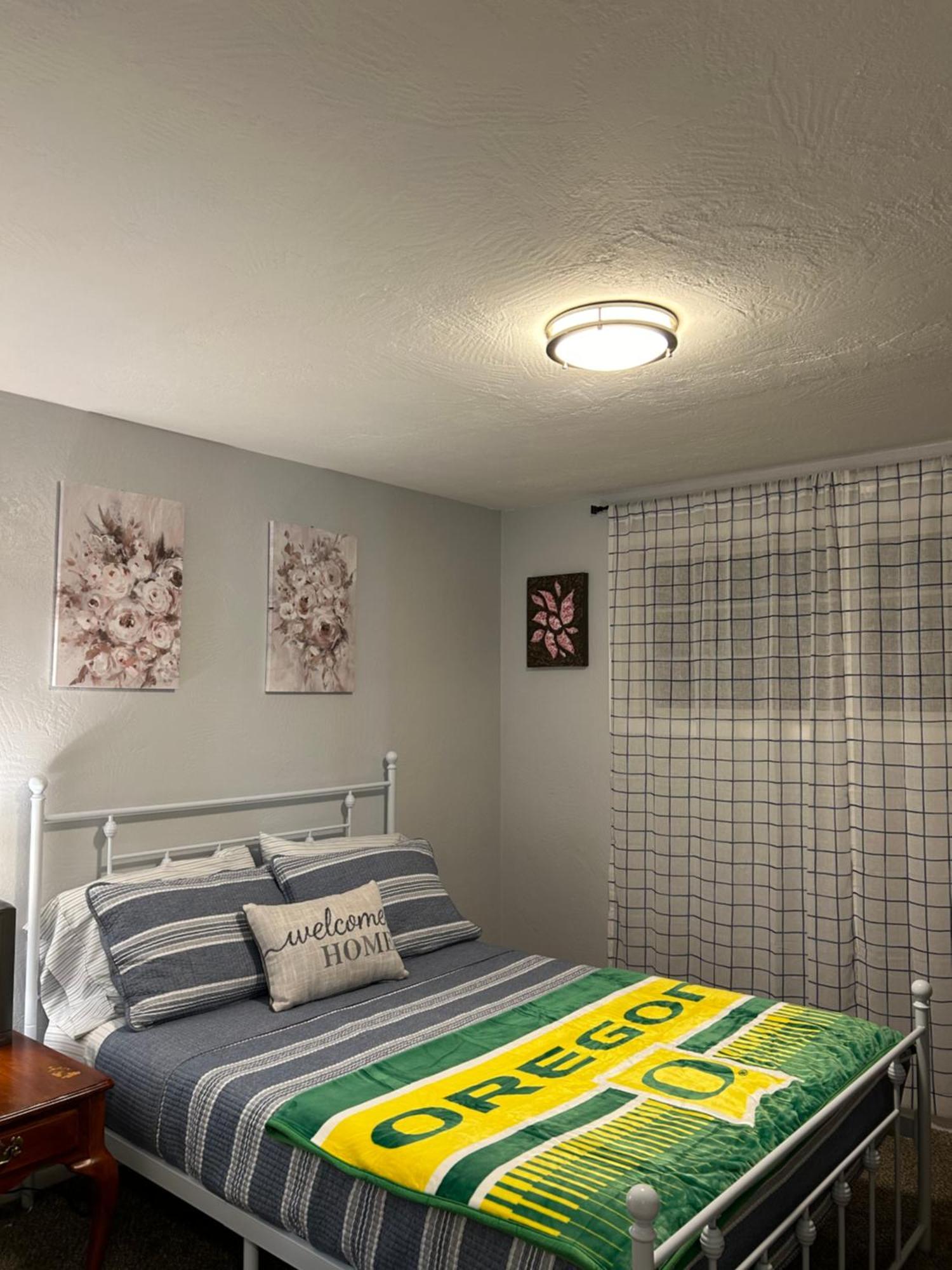 Emerald City 3 Bedroom 1 Bath Home Eugene Extérieur photo