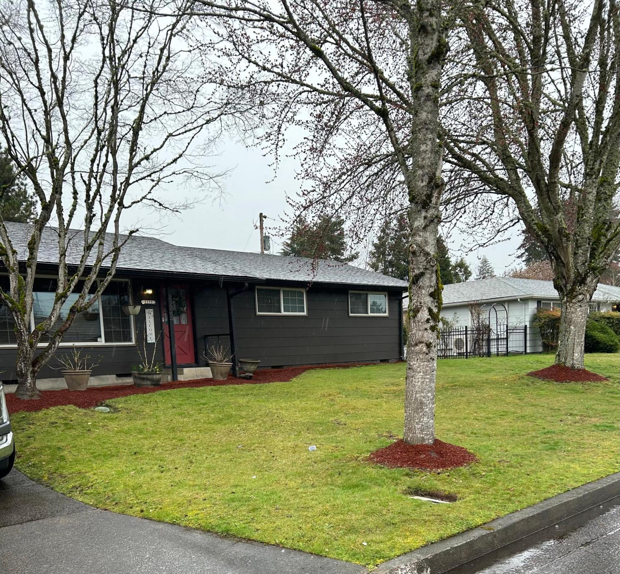 Emerald City 3 Bedroom 1 Bath Home Eugene Extérieur photo